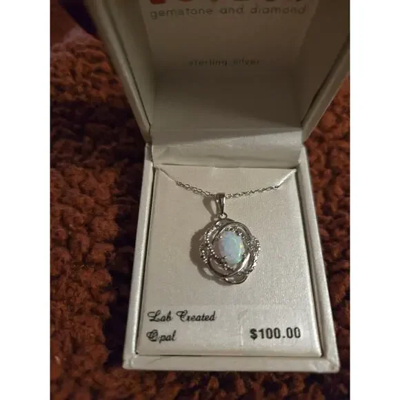 Opal Pendant with 18" chain - Picture 3 of 4